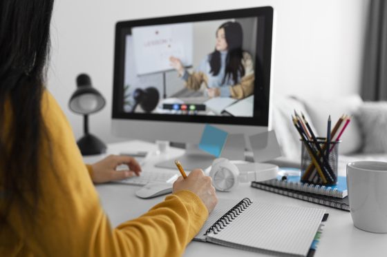 Top Mistakes Students Make in Online Classes and How to Avoid Them